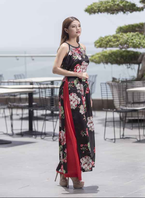 Áo dài yếm tạo nên sự trẻ trung quyến rũ