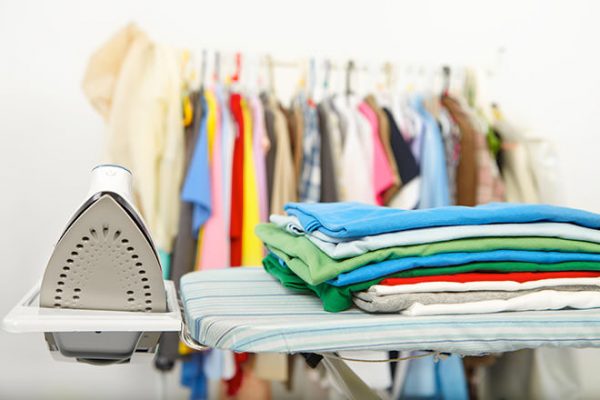 Cách giặt quần áo mới không phai màu