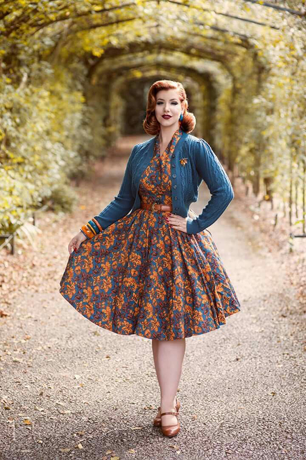 Phối đồ theo phong cách vintage với váy voan xòe