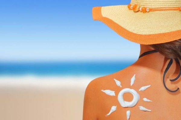 Kem chống nắng Natural Sun là gì?