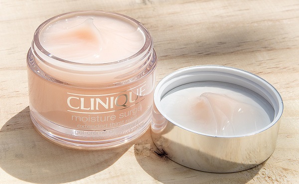 Kem dưỡng ẩm cho da mụn Clinique