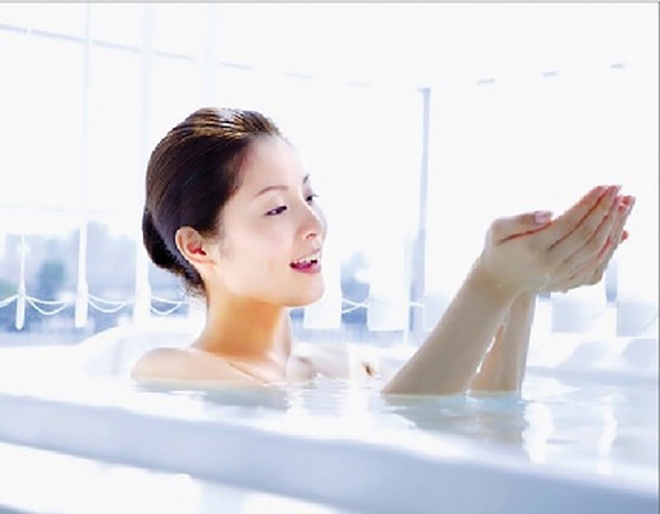 Cách sử dụng gel tẩy tế bào chết body : làm sạch cơ thể