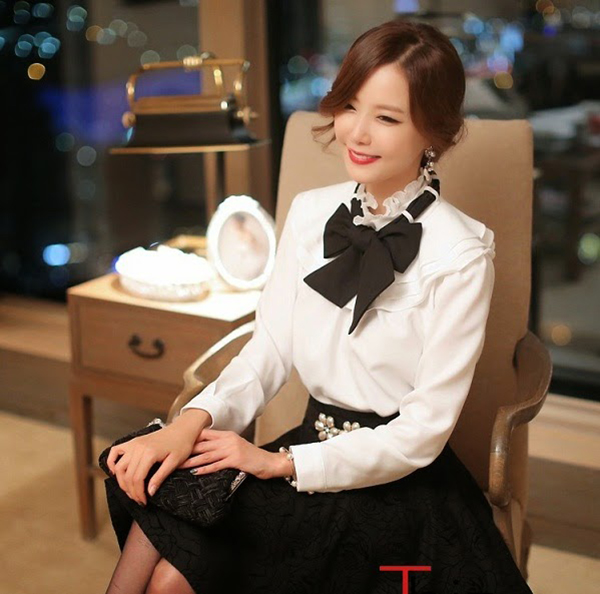 Thời trang cho người gầy nữ : Áo họa tiết cổ