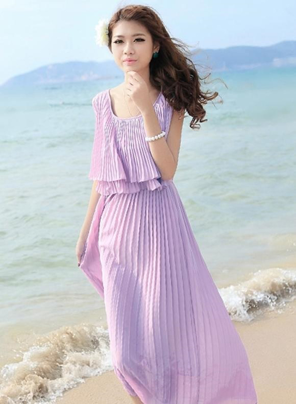 Đầm maxi đi biển cho người thấp với màu sắc tươi tắn