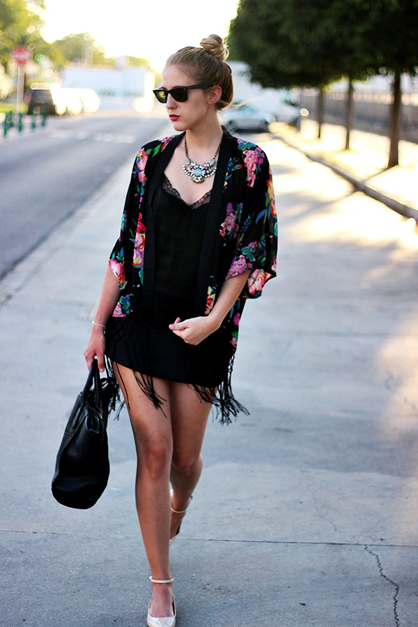 Đầm maxi đi biển cho người thấp cùng áo kimono