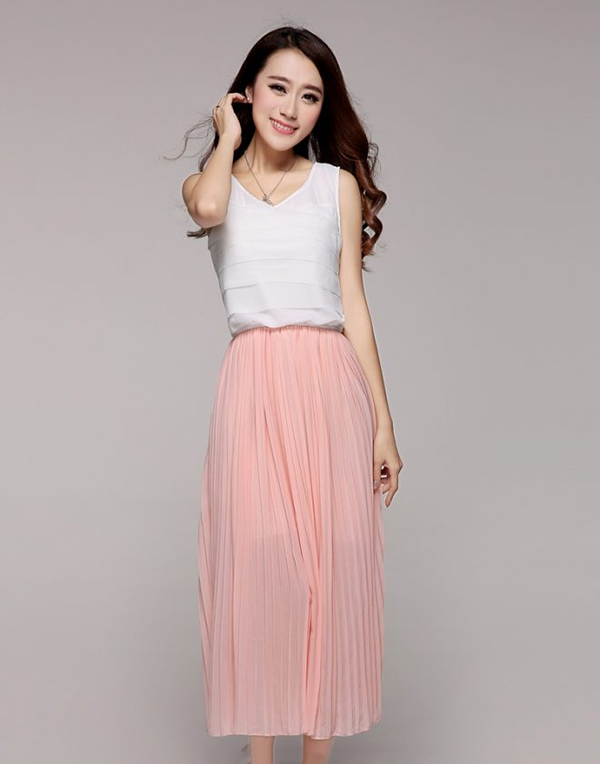 Đầm maxi đi biển cho người thấp nên có chân xếp ly