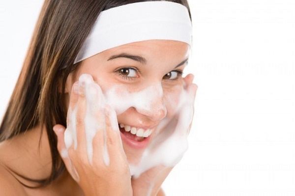Khả năng làm sạch da và tạo bọt của sữa rửa mặt shiseido perfect whip tốt