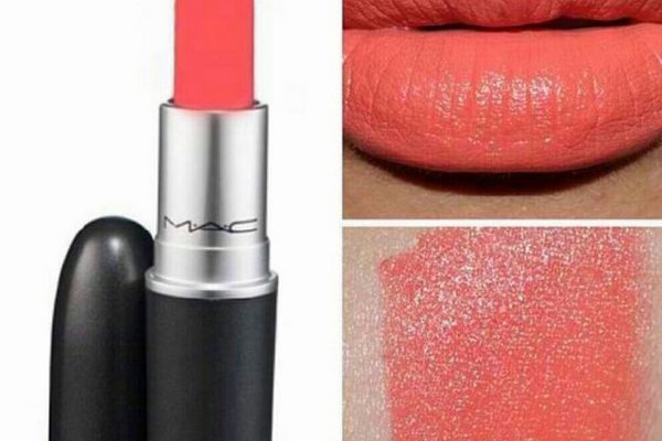 M.A.C Vegas Volt Lipstick