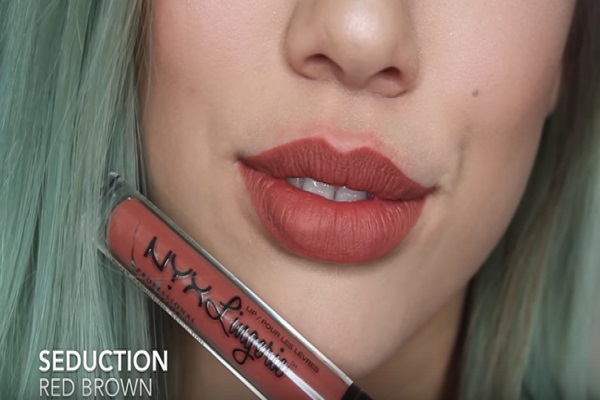 Son NYX Lingering màu Seduction