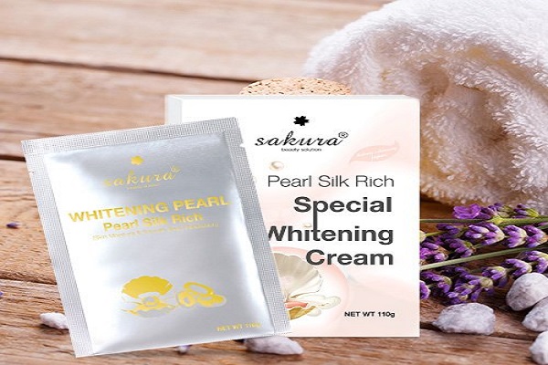 Kem tắm trắng ngọc trai Sakura